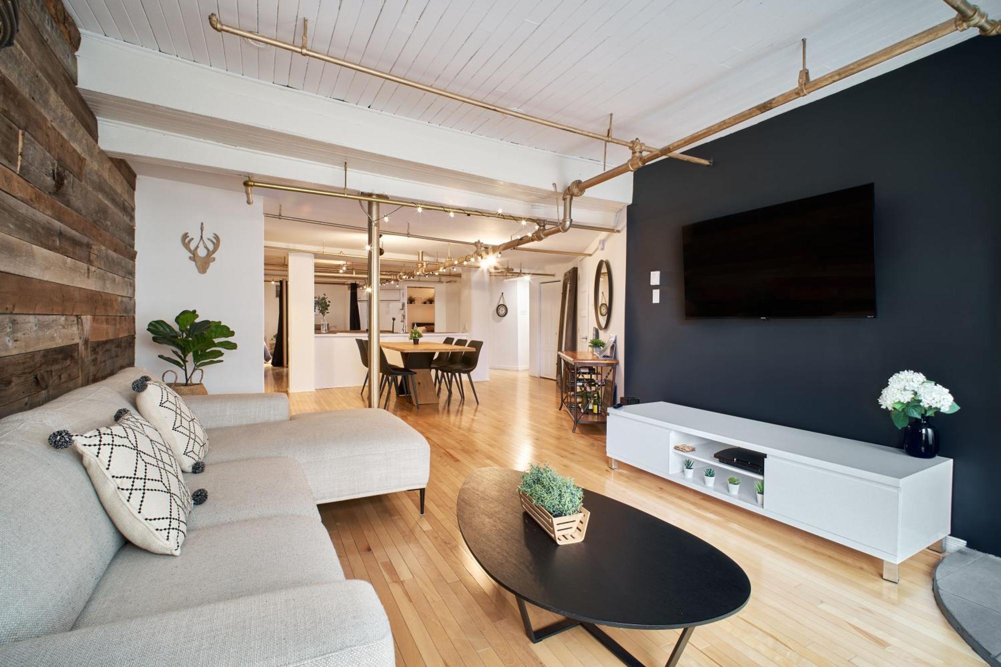Lion'S Den // Spacious 1500 Sqft مدينة كويبيك المظهر الخارجي الصورة